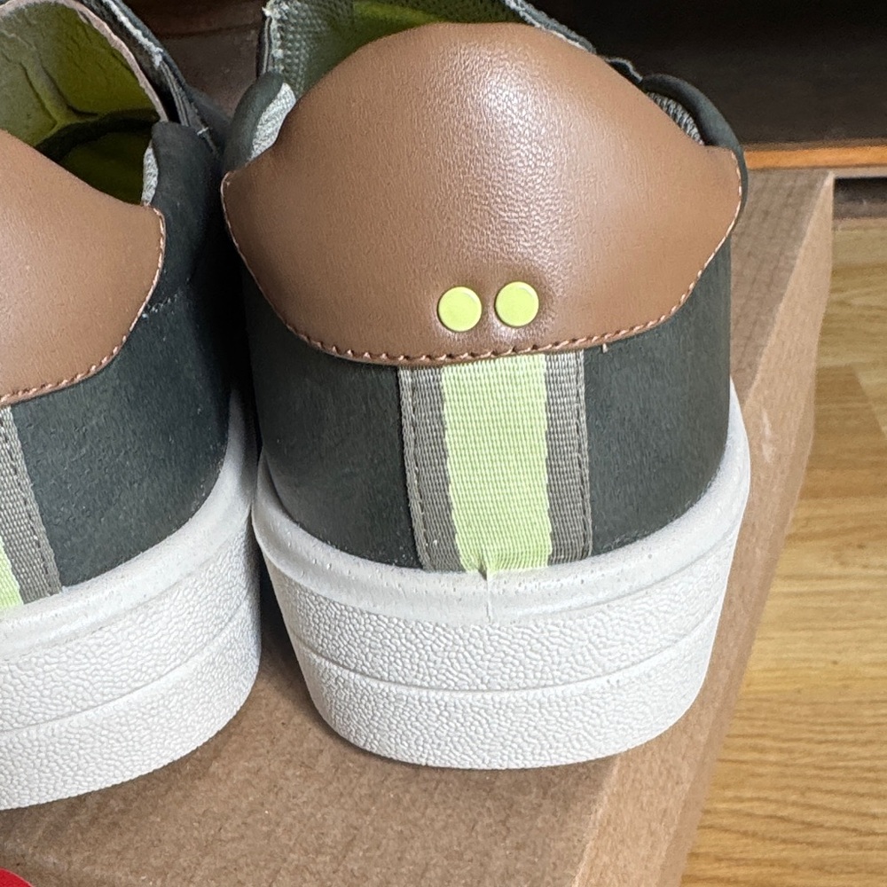 Ryka women’s size 8.5w 8.5 wide Viv Slip-On Shoes green - Picture 11 of 12